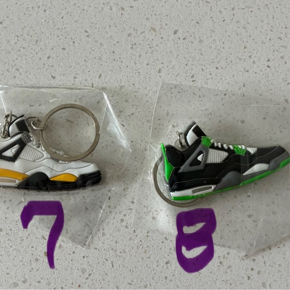Sneaker Keychain Set - Picture 6 of 7